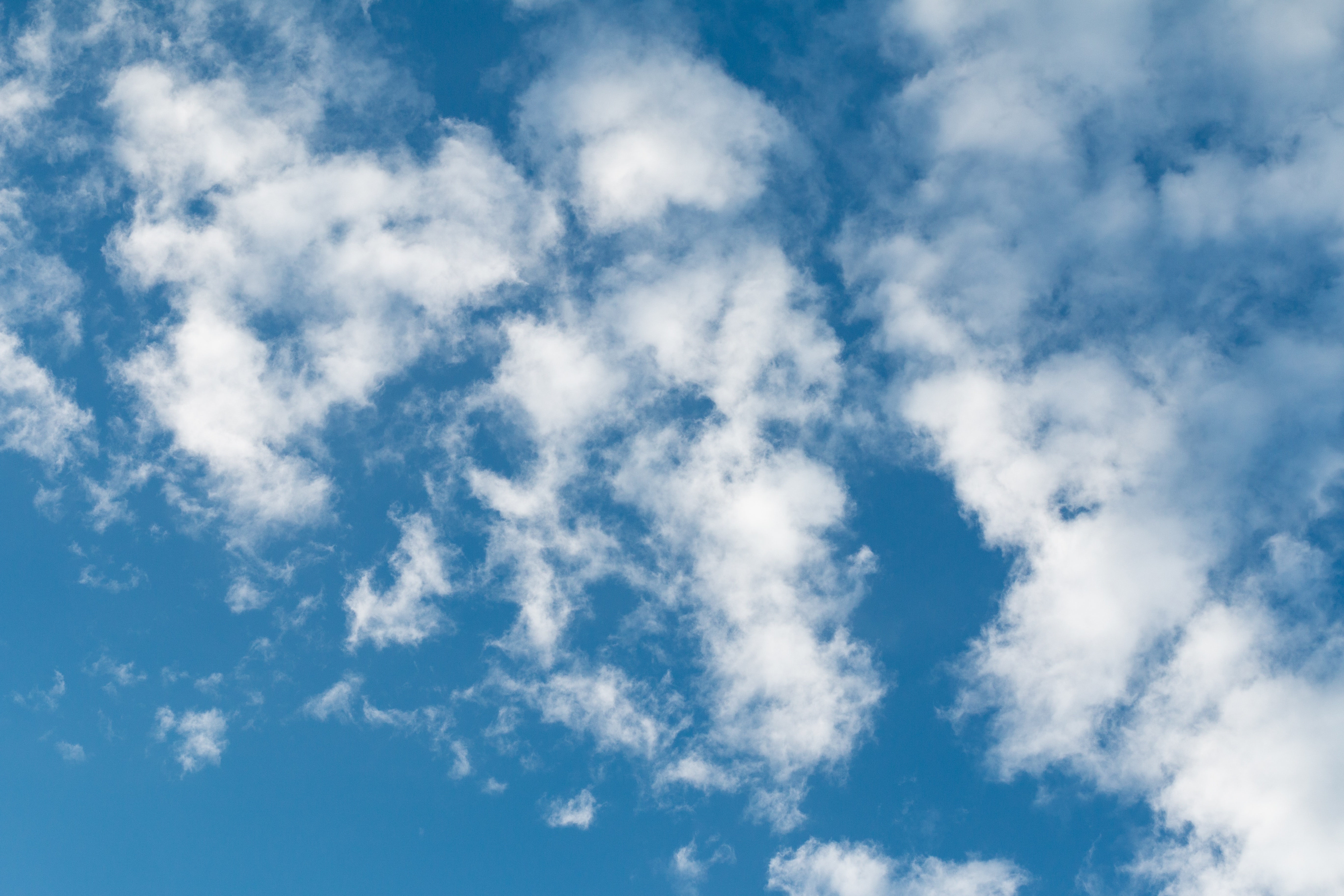 bluesky small clouds